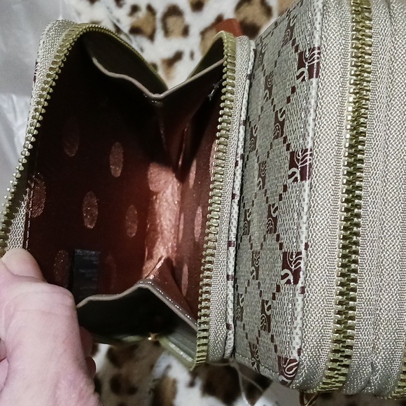 NWT Park Ave Collection Small Crossbody Bag - Picture 9 of 12